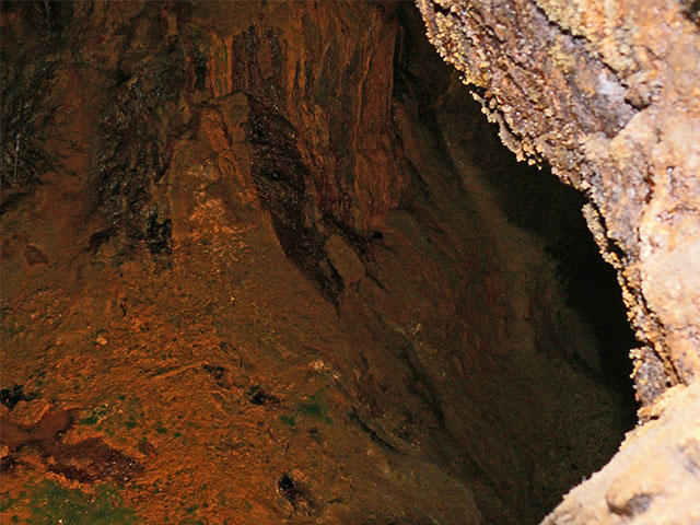 Höhlengestein im Bergwerk